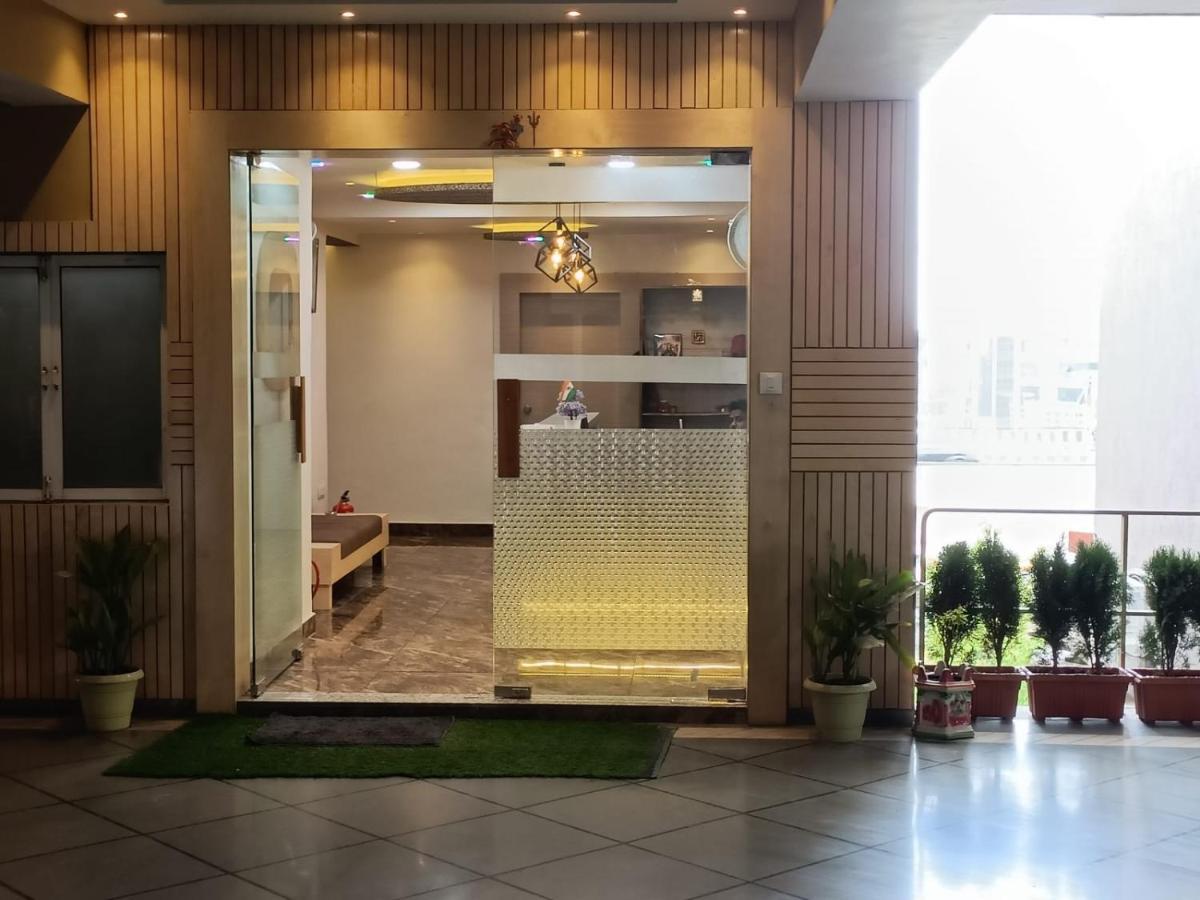 Fabhotel Symphony Grand Ahmedabad Exterior photo