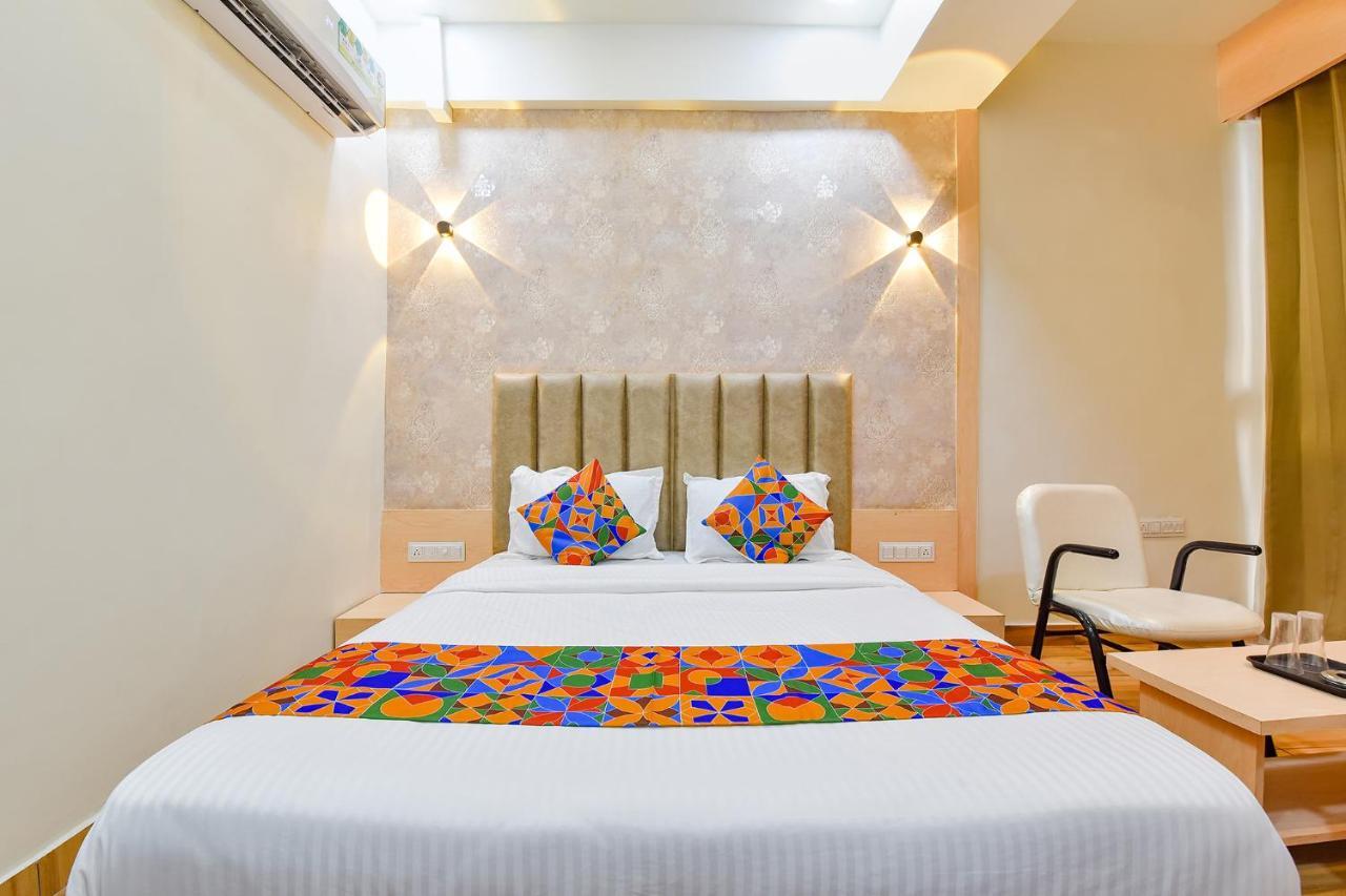 Fabhotel Symphony Grand Ahmedabad Exterior photo