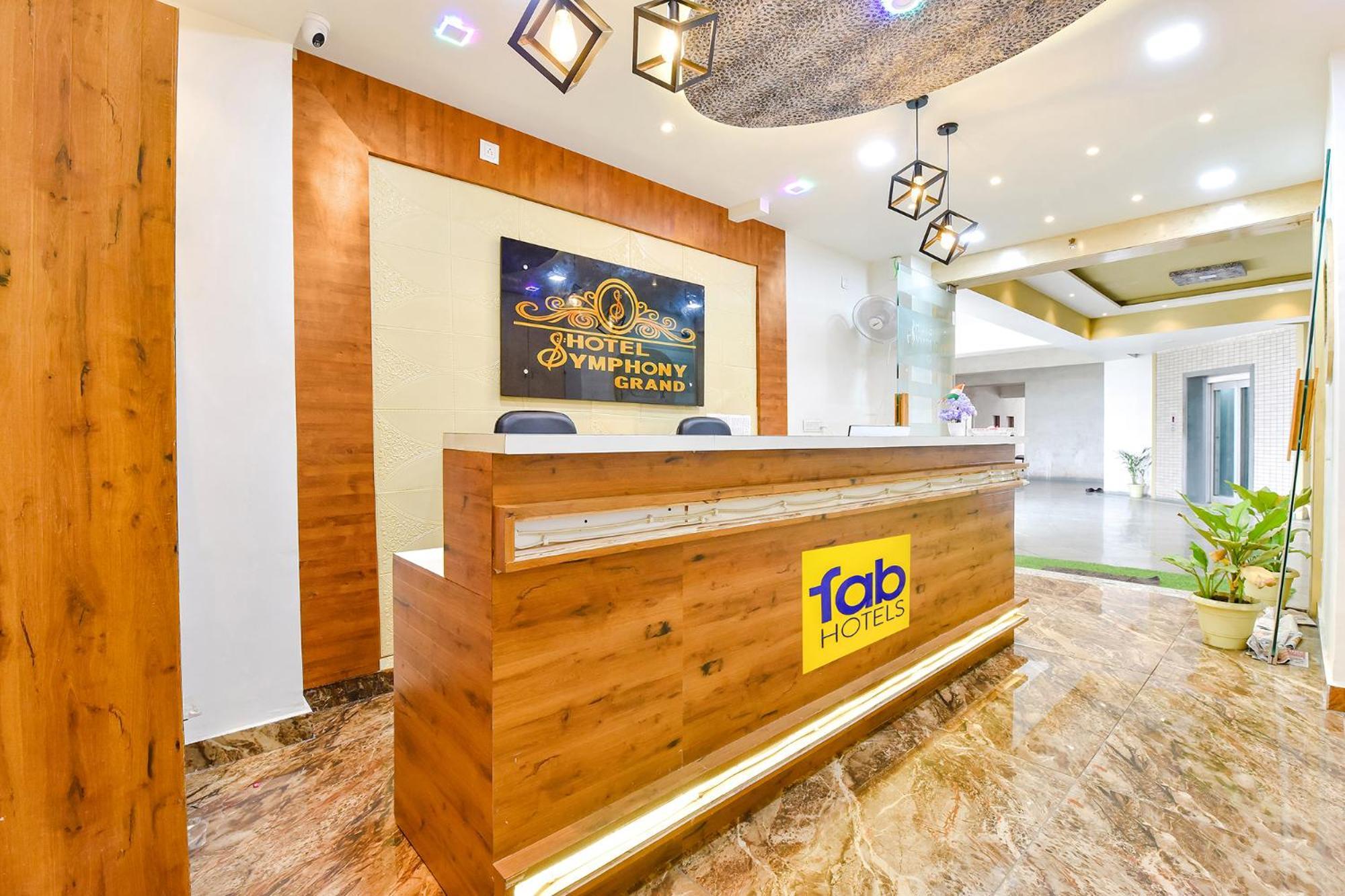 Fabhotel Symphony Grand Ahmedabad Exterior photo