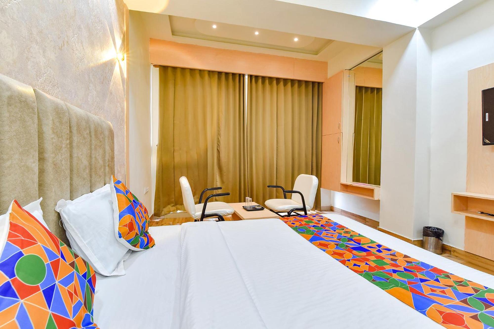 Fabhotel Symphony Grand Ahmedabad Exterior photo