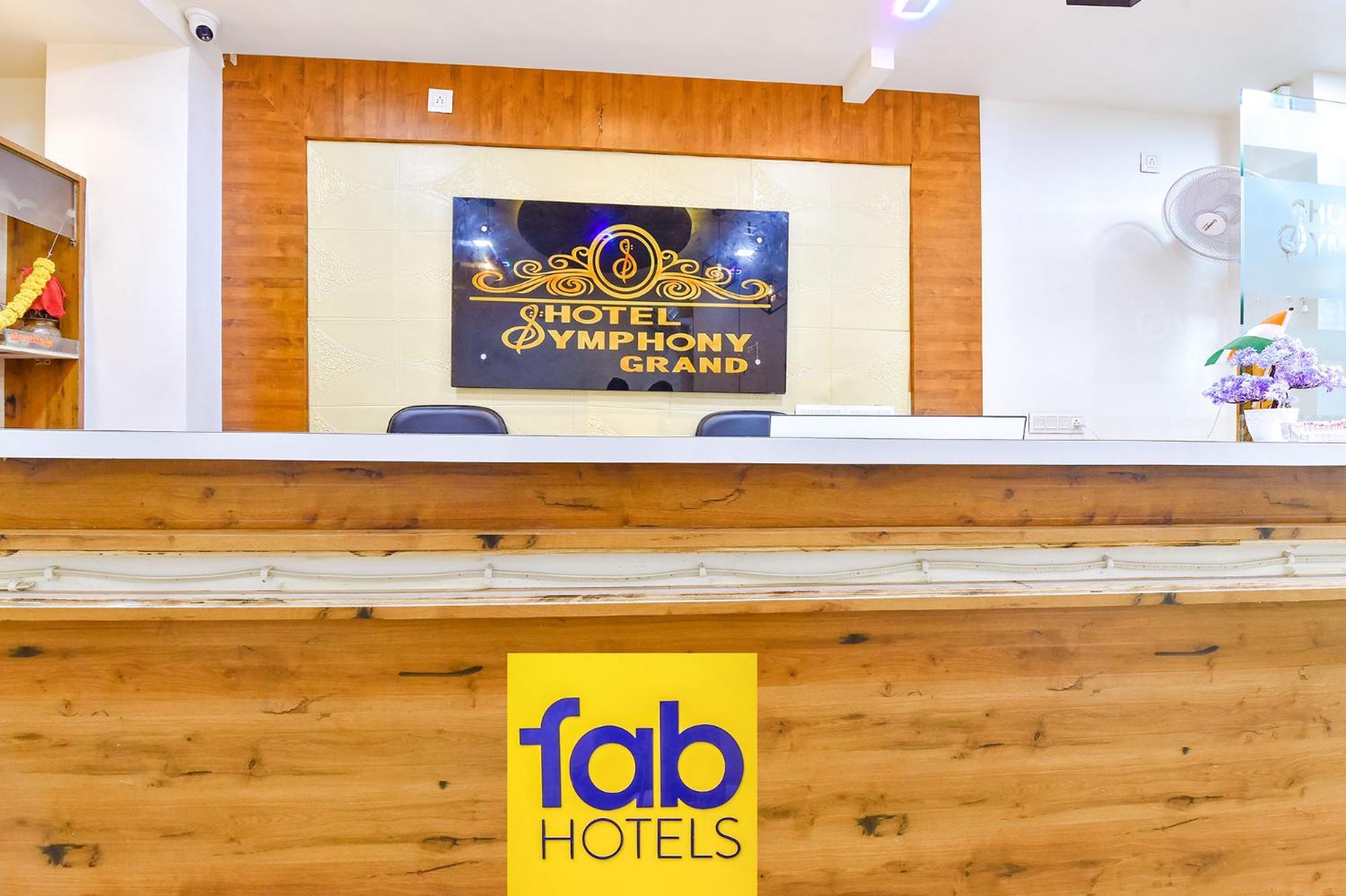 Fabhotel Symphony Grand Ahmedabad Exterior photo