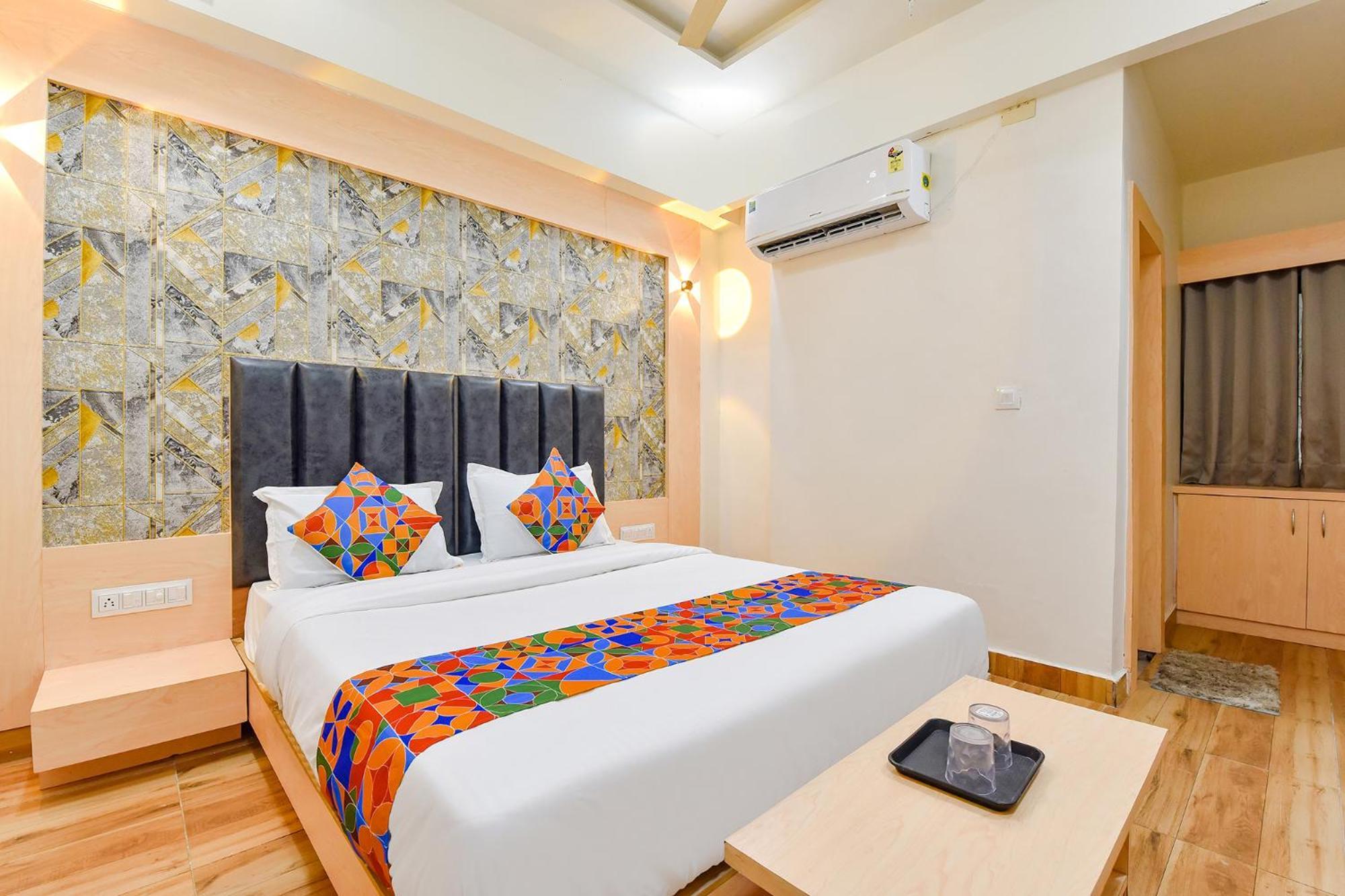 Fabhotel Symphony Grand Ahmedabad Exterior photo