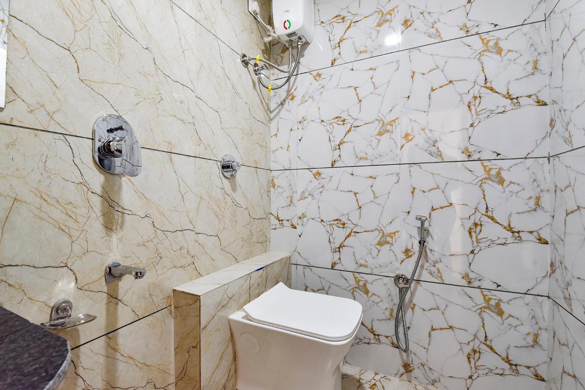 Fabhotel Symphony Grand Ahmedabad Exterior photo
