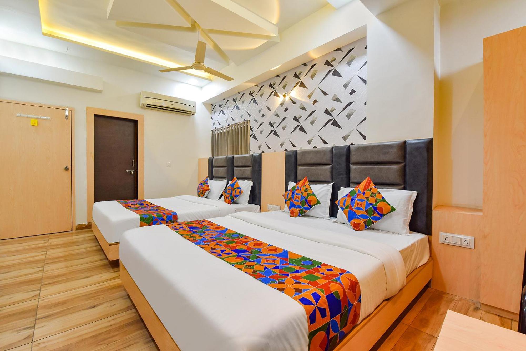 Fabhotel Symphony Grand Ahmedabad Exterior photo