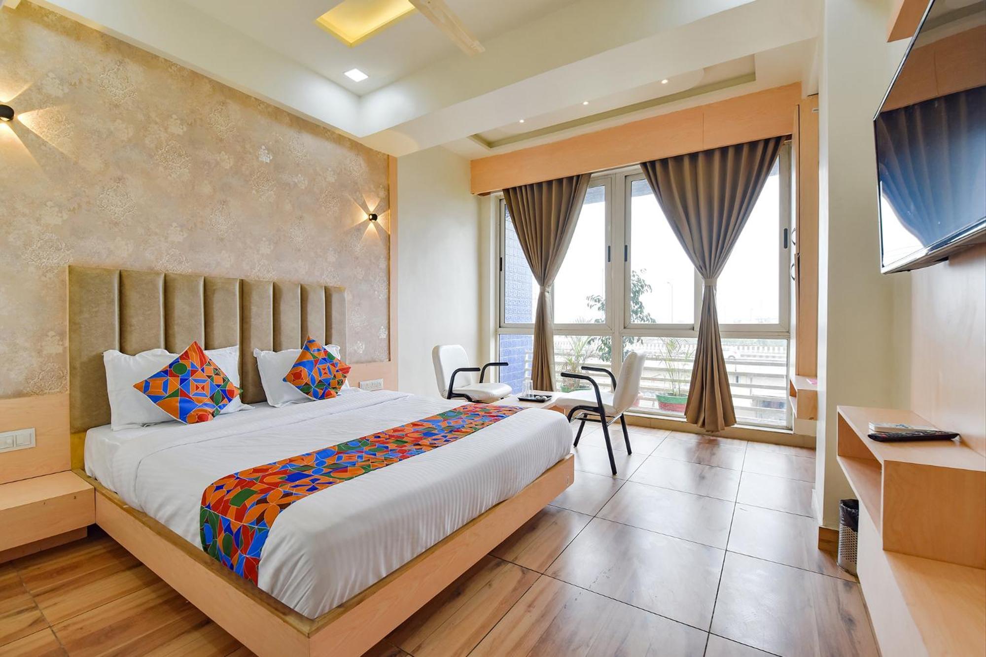 Fabhotel Symphony Grand Ahmedabad Exterior photo